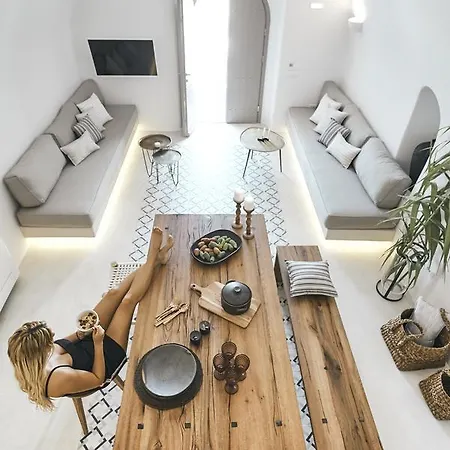 White & Co. La Torre Suites Pyrgos Kallistis Exterior photo