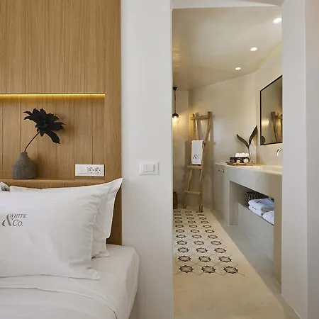 White & Co. La Torre Suites Pyrgos Kallistis Exterior photo