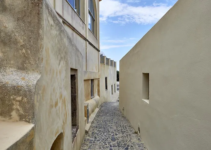 White & Co. La Torre Suites