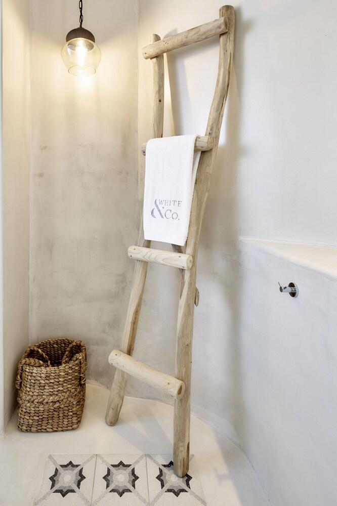 White & Co. La Torre 別墅 Pírgos