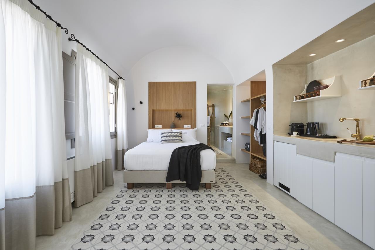 White & Co. La Torre Villa Pyrgos Kallistis