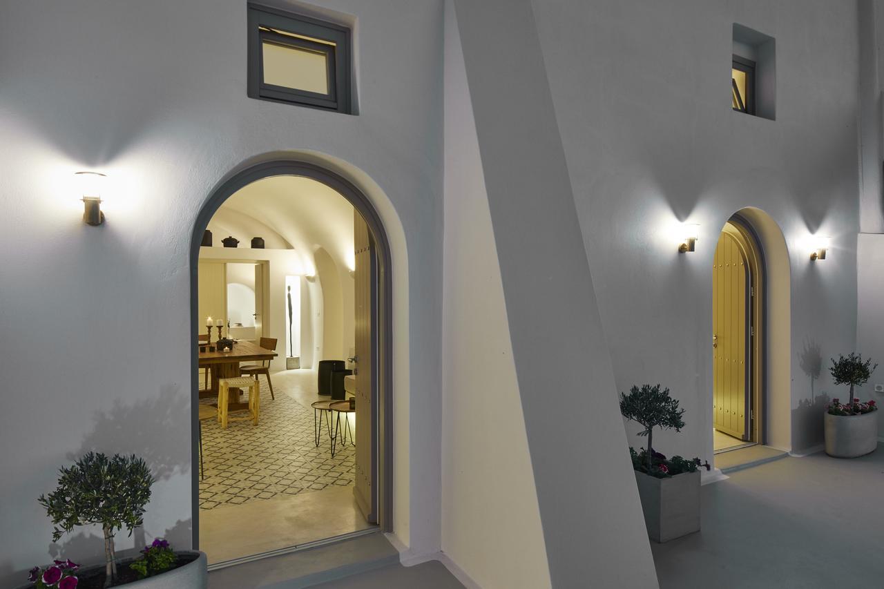 White & Co. La Torre * Pyrgos Kallistis
